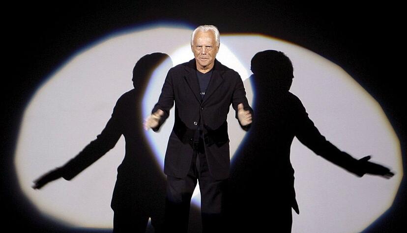 Bekannt wurde Armani - hier auf dem Laufsteg der Männermodenschauen 2007/2008 - durch Herrenmode in minimalistischen Schnitten mit gedeckten Farben. (Archivbild) Bekannt wurde Armani - hier auf dem Laufsteg der Männermodenschauen 2007/2008 - durch Herrenmode in minimalistischen Schnitten mit gedeckten Farben. (Archivbild)