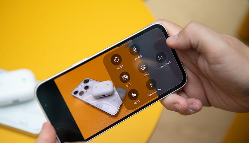 Neu sortiert: Die Kamera-App ist nun übersichtlicher und die wichtigsten Funktionen wurden an neuen Orten gesammelt.