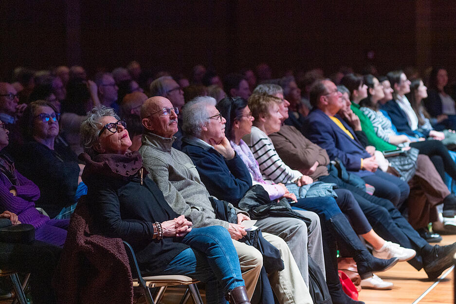 Prof. Dr. Maximilian Lude erkl&auml;rt am Bildungscampus Heilbronn Zukunftstrends verst&auml;ndlich.
