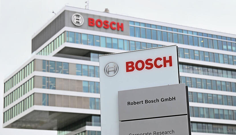 Der Bosch-Forschungscampus in Renningen. Das Unternehmen kommt bisher gut durch schwierige Zeiten. Gleichwohl werden 7000 Stellen weltweit gestrichen.
Foto: dpa Der Bosch-Forschungscampus in Renningen. Das Unternehmen kommt bisher gut durch schwierige Zeiten. Gleichwohl werden 7000 Stellen weltweit gestrichen.
Foto: dpa