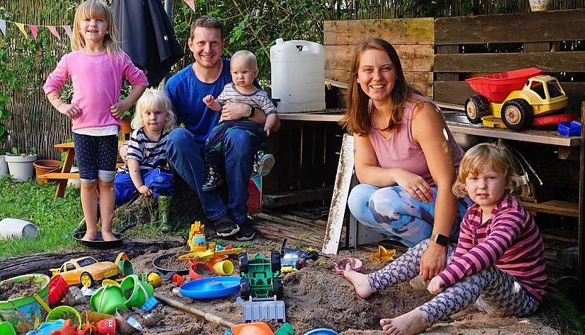 F&uuml;r Vanessa und Daniel Allig beginnt mit ihren vier Kindern als Kinderdorf-Familie in Waldenburg ein neuer Lebensabschnitt.