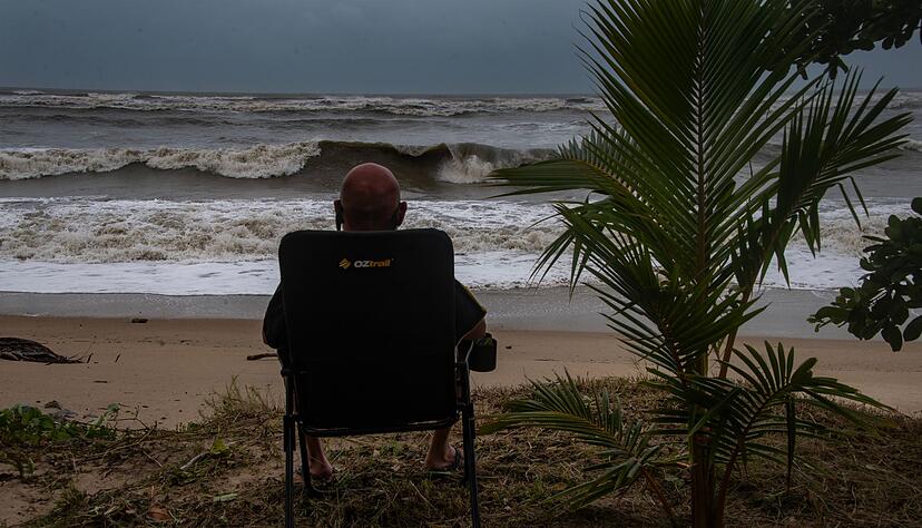 Der Zyklon k&ouml;nnte am Freitagmorgen (Ortszeit) ganz im Nordosten Australiens auf Land treffen.
