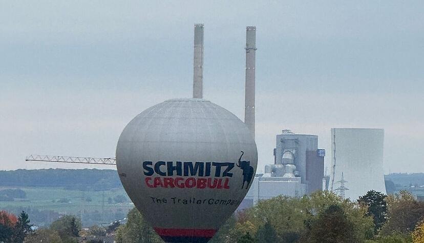 Am späten Sonntagnachmittag sorgte ein Heißluftballon über Heilbronn für Aufsehen. Am späten Sonntagnachmittag sorgte ein Heißluftballon über Heilbronn für Aufsehen.
