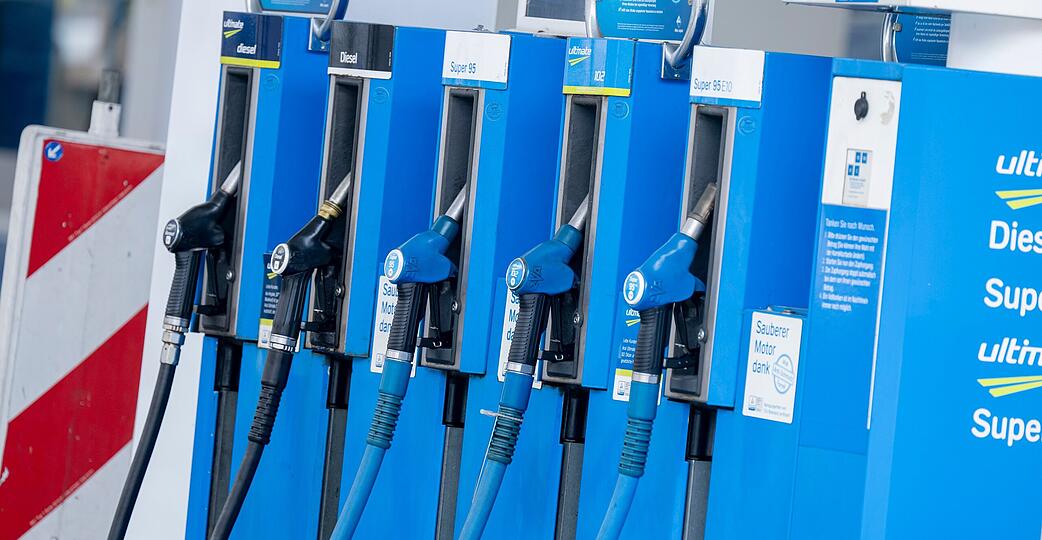 Bundestag beschlie&szlig;t Tankrabatt. (Symbolbild)