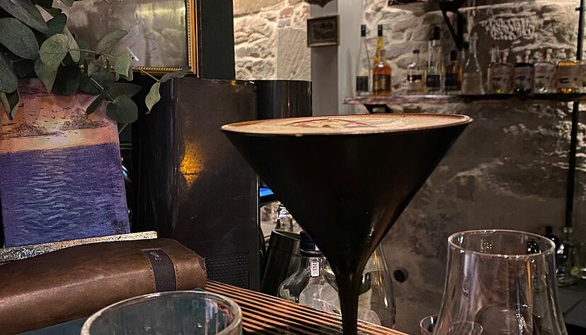 In einem der ältesten Häuser Öhringens hat eine der urigsten Bars der Stadt eröffnet: der "Rektor". In einem der ältesten Häuser Öhringens hat eine der urigsten Bars der Stadt eröffnet: der "Rektor".