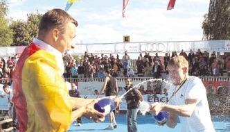 Raul Spank im Sektduell mit Europameister Alexandr Shustov. Raul Spank im Sektduell mit Europameister Alexandr Shustov.