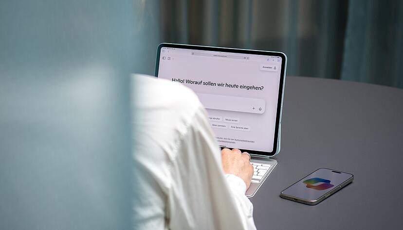 Keine Lust, das alles durchzulesen: Viele Berufst&auml;tige nutzen KI-Unterst&uuml;tzung auch aus Denkfaulheit.