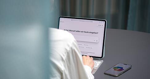 Keine Lust, das alles durchzulesen: Viele Berufst&auml;tige nutzen KI-Unterst&uuml;tzung auch aus Denkfaulheit.