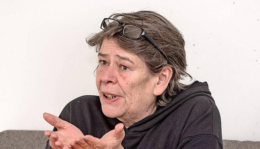 "Ich dachte immer, ich bin ein Stadtkind. Das ist wohl doch nicht so." Seit zwei Jahren lebt Eva Hosemann in Jagsthausen. Jetzt ist die künstlerische Leiterin der Burgfestspiele froh, mit der Spielzeitplanung für 2022 zu beginnen.
Foto: Mario Berger