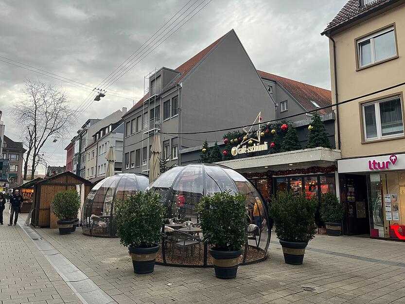 Geschäftsführerin Luiza Terzici  möchte einen Ort in der Stadt schaffen, an dem sich die Menschen wohlfühlen.