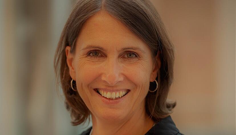 Katja Mannschreck verwendet Schwefelhexafluorid auch in eigenen Experimenten an der Hochschule Heilbronn.