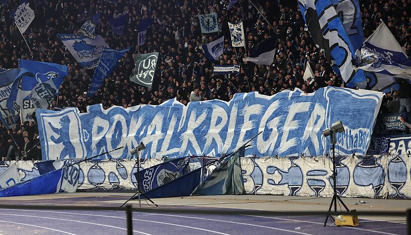 &Uuml;ber 55.000 Fans waren am Dienstagabend f&uuml;r das Pokalspiel im Olympiastadion.