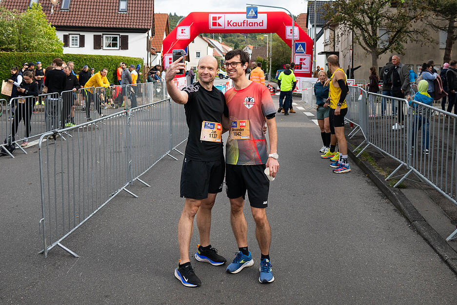 Tausende L&auml;ufer gingen beim diesj&auml;hrigen Bottwartal-Marathon auf die Strecke &ndash; auf Distanzen zwischen f&uuml;nf und 42 Kilometern.