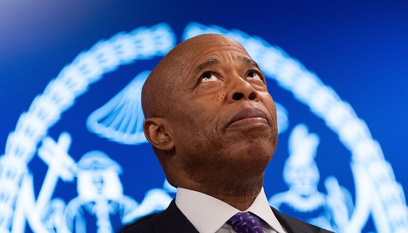 Eric Adams zieht sich aus dem Rennen zur&uuml;ck.