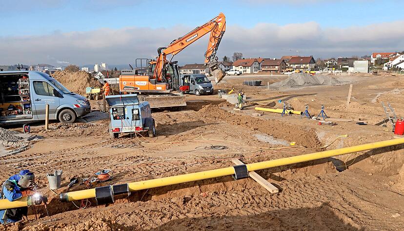 Die Erschließung des Baugebiets "Obere Fundel" ist in vollem Gang. Hier entsteht bis 2025 der erste Teil des Schwarz-Projekt-Campus.
Foto: Ralf Seidel Die Erschließung des Baugebiets "Obere Fundel" ist in vollem Gang. Hier entsteht bis 2025 der erste Teil des Schwarz-Projekt-Campus.
Foto: Ralf Seidel