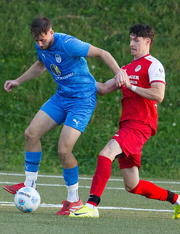 Verteidiger Ilja Eckel (rechts) hat im bisherigen Saisonverlauf einige Spiele aufgrund von Verletzungen verpasst. Verteidiger Ilja Eckel (rechts) hat im bisherigen Saisonverlauf einige Spiele aufgrund von Verletzungen verpasst.