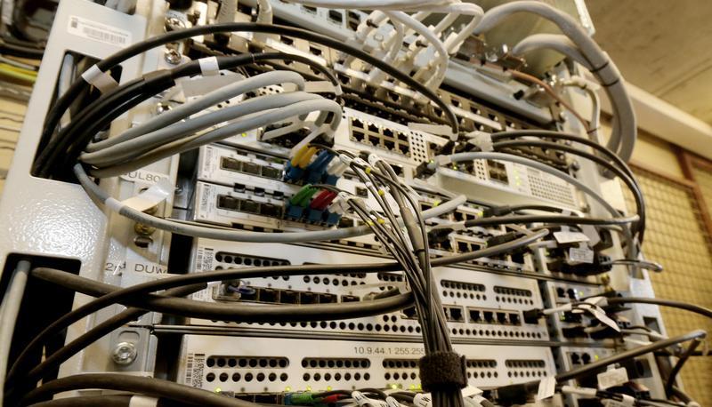 Kompakt, aber kompliziert: So sieht die Elektronik einer Funkstation aus. Kompakt, aber kompliziert: So sieht die Elektronik einer Funkstation aus.