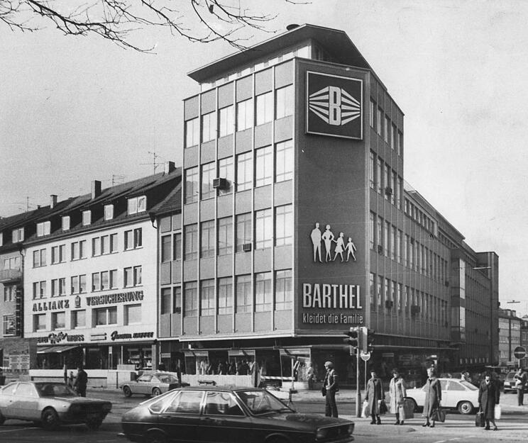 Februar 1980: Das Heilbronner Bekleidungshaus, hier die Ansicht an der Allee, wird nun vom Böblinger Familienunternehmen MC Krauß unter dem Namen Barthel weitergeführt.