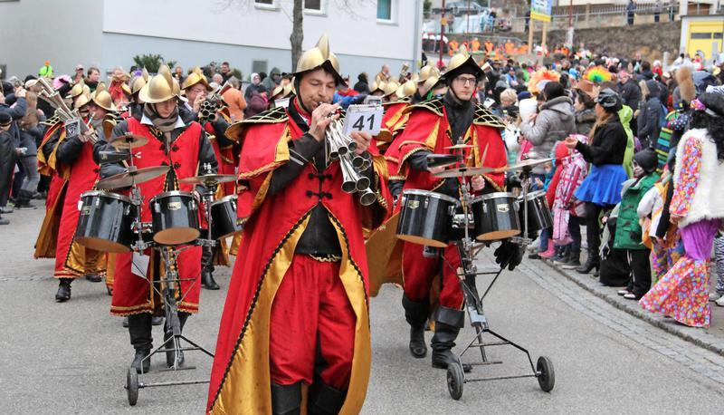 Die Schallmaiengruppe aus Neuhausen auf den Fildern ist erstmals beim Umzug in Binswangen dabei.
Foto: Werner Glanz