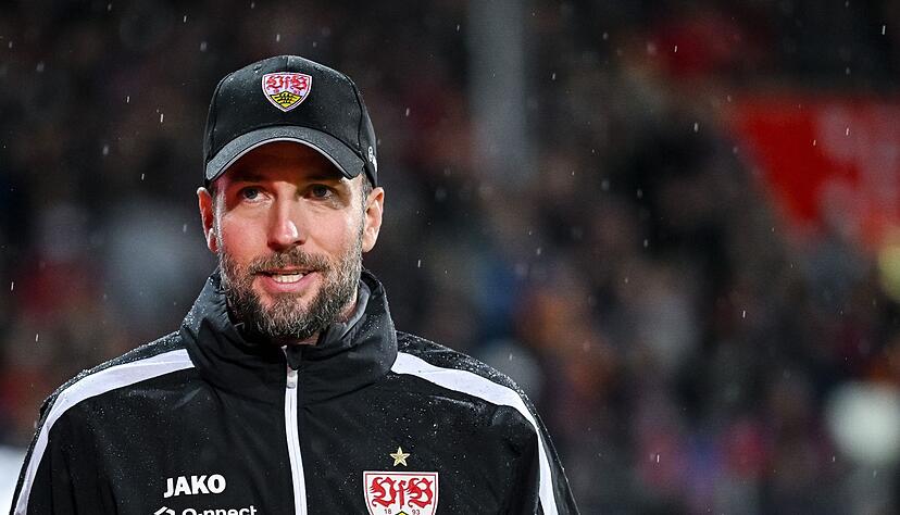 Stuttgarts Trainer Sebastian Hoeness in Heidenheim. Stuttgarts Trainer Sebastian Hoeness in Heidenheim.