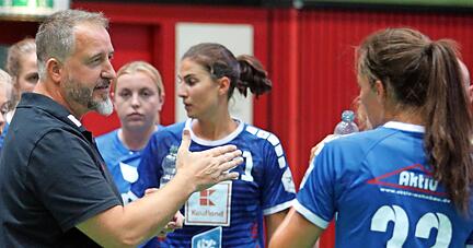 F&uuml;r Neckarsulms Trainer Pascal Morgant stimmt die Richtung. Er sieht mit Blick auf Kader und Entwicklung einen klaren Schritt nach vorn. 
Foto: Andreas Veigel