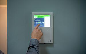 Effizienzhäuser haben einen sehr niedrigen Energiebedarf und damit geringere Betriebskosten.