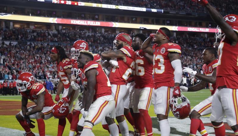 Spieler der Kansas City Chiefs jubeln &uuml;ber ihren Sieg.