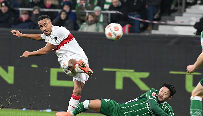 Jamie Leweling (l.) und der VfB hoffen auch im neuen Jahr auf viele Siege. (Archivbild) Jamie Leweling (l.) und der VfB hoffen auch im neuen Jahr auf viele Siege. (Archivbild)
