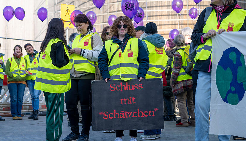 Am Freitag war Personal des SLK-Klinikums und der Heilbronner Kitas unter st&auml;dtischer Tr&auml;gerschaft zum Ausstand aufgerufen.