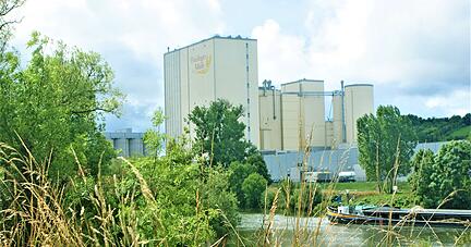 Durch die Entscheidung vor 35 Jahren, von der Murr an den Neckar umzusiedeln, wurde der Grundstein für das Wachstum der Frießinger-Mühle gelegt.
Foto: Anton Zuber Durch die Entscheidung vor 35 Jahren, von der Murr an den Neckar umzusiedeln, wurde der Grundstein für das Wachstum der Frießinger-Mühle gelegt.
Foto: Anton Zuber