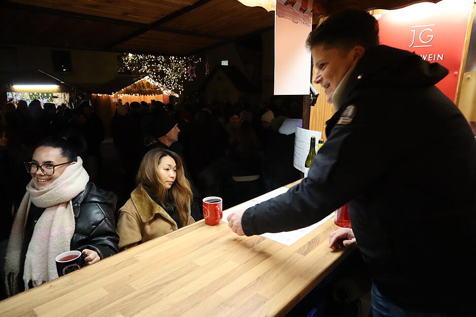 Vom 3. bis 7. Dezember 2025 lädt der Weihnachtsmarkt „Advent am Schloss“ zum Bummeln und Genießen ein.