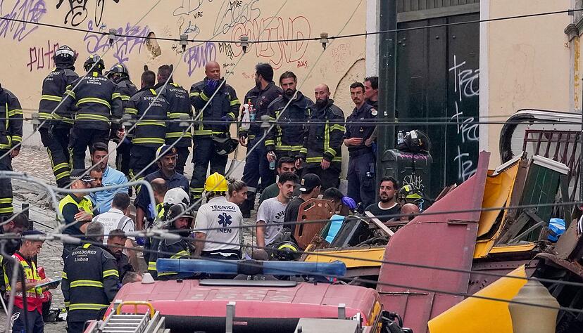 So einen Unfall mit einer Standseilbahn hatte es in Lissabon bisher nicht gegeben.