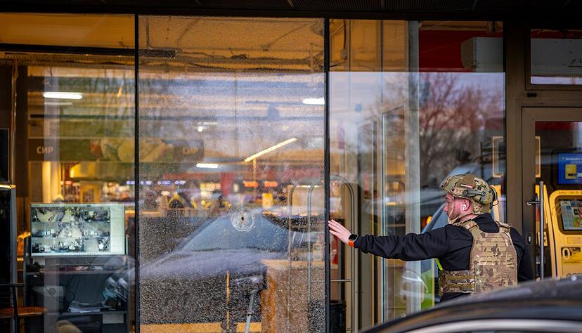 Die Polizei in Kiew hat den T&auml;ter, der mindestens sechs Menschen get&ouml;tet haben soll, erschossen.