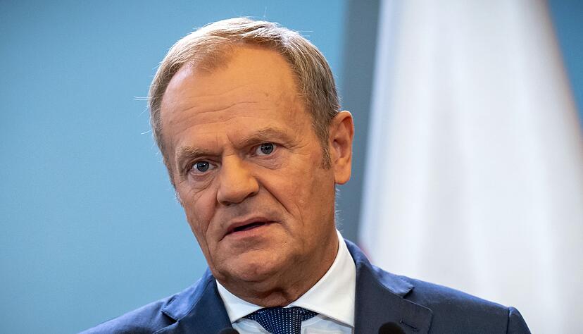 Polens Ministerpräsident Donald Tusk hat signalisiert, dass Israels Regierungschef Benjamin Netanjahu keine Verhaftung droht, sollte er an der Auschwitz-Gedenkfeier teilnehmen wollen. (Archivbild) Polens Ministerpräsident Donald Tusk hat signalisiert, dass Israels Regierungschef Benjamin Netanjahu keine Verhaftung droht, sollte er an der Auschwitz-Gedenkfeier teilnehmen wollen. (Archivbild)