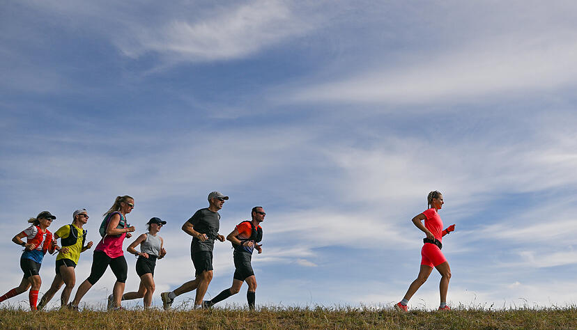 Joyce Hübner auf ihrer letzten Etappe der Deutschlandumrundung 2023.