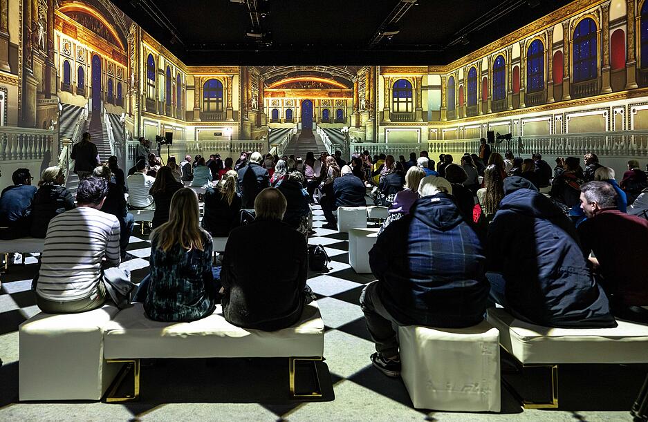 Immersive Kunstausstellung  in Ludwigsburg: Klimts Gem&auml;lde digitalisiert