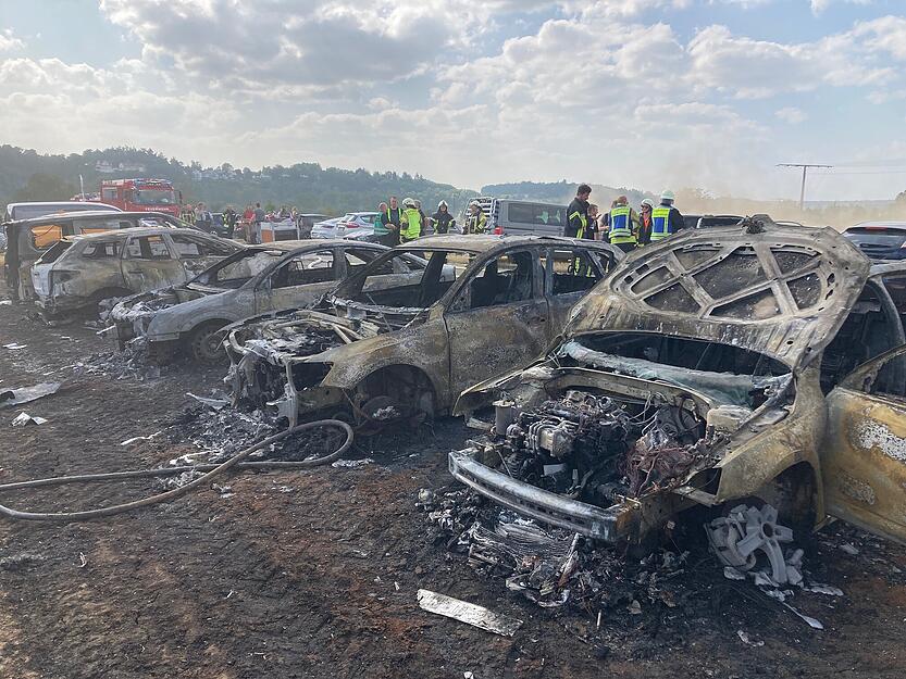 Brand auf Stoppelfeld beim Bad Wimpfener Talmarkt