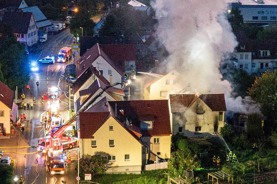 Ein Großbrand erhellte den Nachthimmel über Großbottwar.