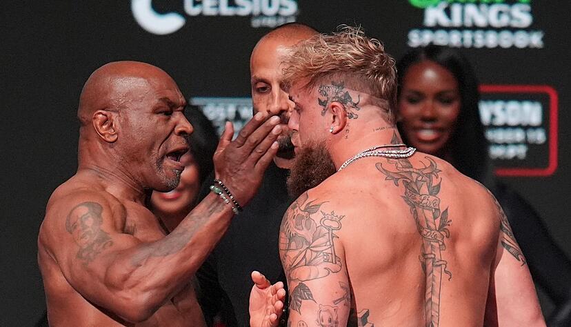 Bereits vor dem Kampf hat Mike Tyson (l) Box-Gegner Jake Paul geohrfeigt.