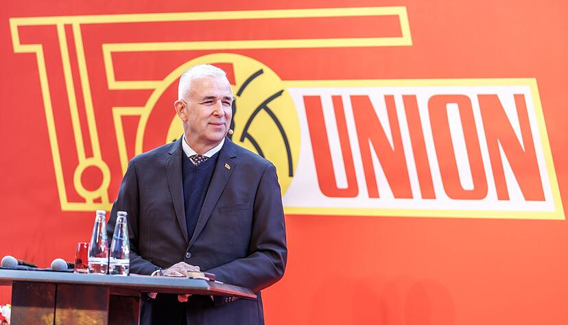 Union Berlins Präsident Dirk Zingler kritisiert den Zustand des deutschen Frauenfußballs. (Archivbild)