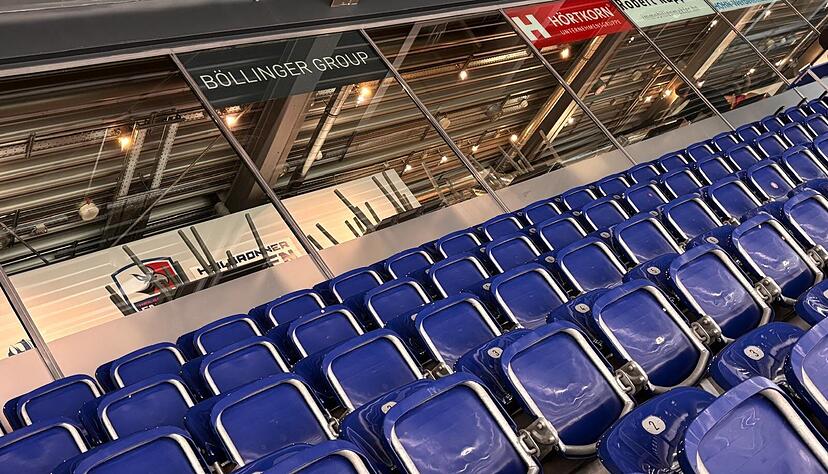 Im Vip-Raum der Heilbronner Falken treffen die Falken-Gesellschaft auf Sponsoren &ndash; auf der Suche nach Unterst&uuml;tzung.