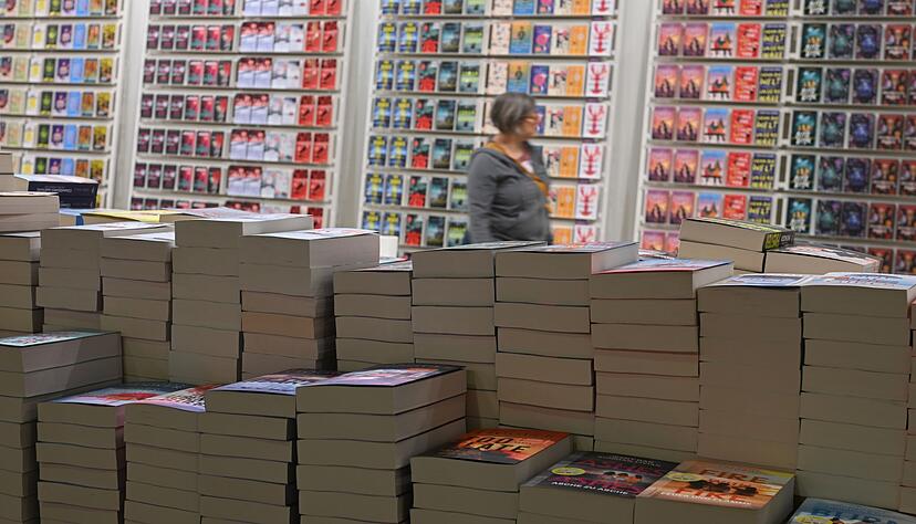 Oft seien Bücher eine Zeit lang besonders im Gespräch, was eine punktuelle kurzfristige Nachfrage erzeugt. Oft seien Bücher eine Zeit lang besonders im Gespräch, was eine punktuelle kurzfristige Nachfrage erzeugt.