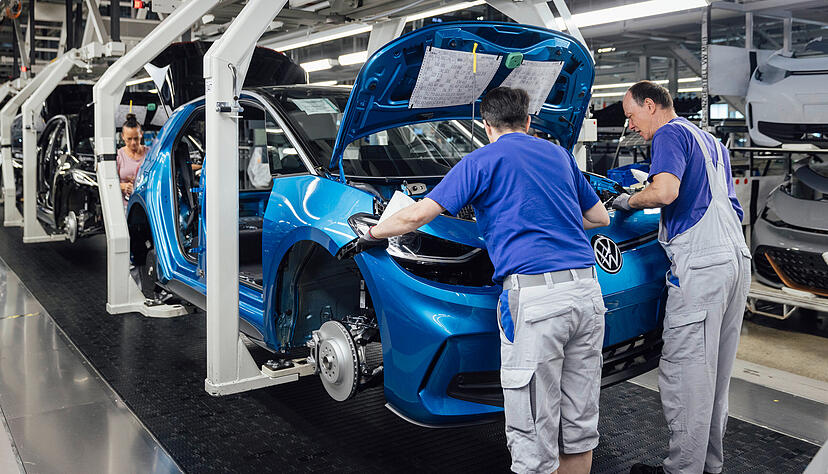 Vor allem der schleppende Hochlauf der Elektromobilität macht der Autoindustrie und den Zuliefern Sorgen.