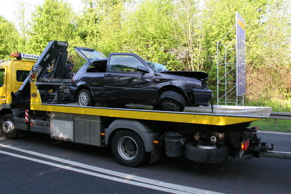 Schwerer Unfall auf B27 bei Neckarsulm
