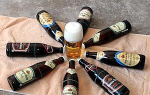 Von Kronen-Bräu in Heilbronn-Biberach gibt es die klassischen Biersorten Pils, Export und Weizen, außerdem hat Harald Halter die dunkle Exportbierspezialität Schwarzer Biber entwickelt. Foto: Archiv/Sawatzki