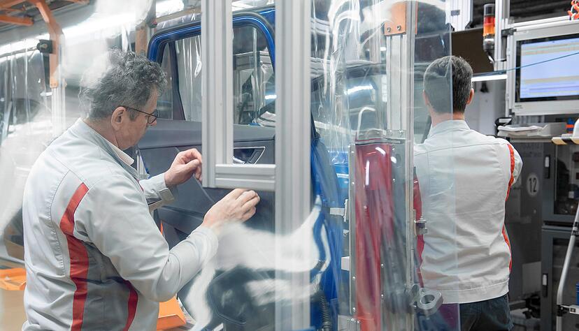 Viel Erfahrung und doch nicht mehr gefragt: &Auml;ltere Mitarbeiter durften bei Audi freiwillig den Hut nehmen. So soll sozialvertr&auml;glich Personal abgebaut werden.
Foto: Audi