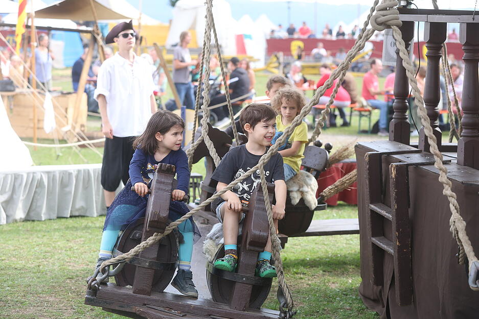 Mittelalterliches Burgfest auf Burg Stettenfels in Untergruppenbach: Die schönsten Bilder 2024 Mittelalterliches Burgfest auf Burg Stettenfels in Untergruppenbach: Die schönsten Bilder 2024