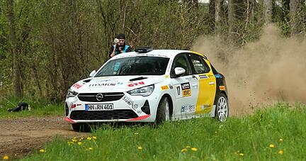 René Nollers Opel Corsa Rally4, hier in einer Aufnahme bei der Birkenfelder Löwenrallye aus dem Mai, hatte im Saarland erstmals mit technischen Problemen zu kämpfen.