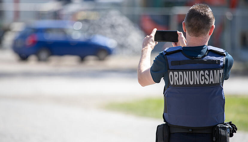 Massenbachhausen prüft derzeit die Möglichkeit, einen zweiten Vollzugsbediensteten einzustellen. Ein Bürger hat sich sogar bereit erklärt, die Aufgabe ehrenamtlich zu übernehmen.