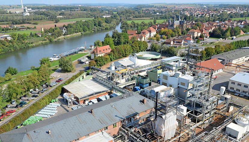 Das Solvay-Areal am Neckar: Fluor spielt in diesem Chemiewerk die zentrale Rolle. Damit gehören Vor- und Abfallprodukte, die hier entstehen und anfallen, zu den sogenannten PFAS.
Foto: Archiv/Gleichauf Das Solvay-Areal am Neckar: Fluor spielt in diesem Chemiewerk die zentrale Rolle. Damit gehören Vor- und Abfallprodukte, die hier entstehen und anfallen, zu den sogenannten PFAS.
Foto: Archiv/Gleichauf